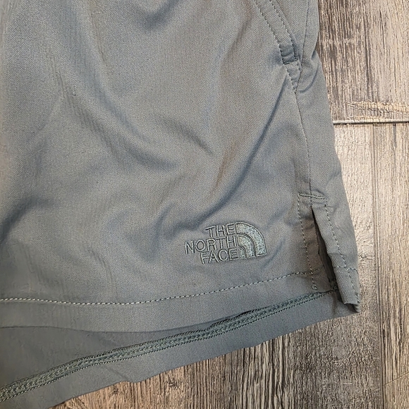 The North Face Aphrodite Motion Shorts Size M - Picture 2 of 6